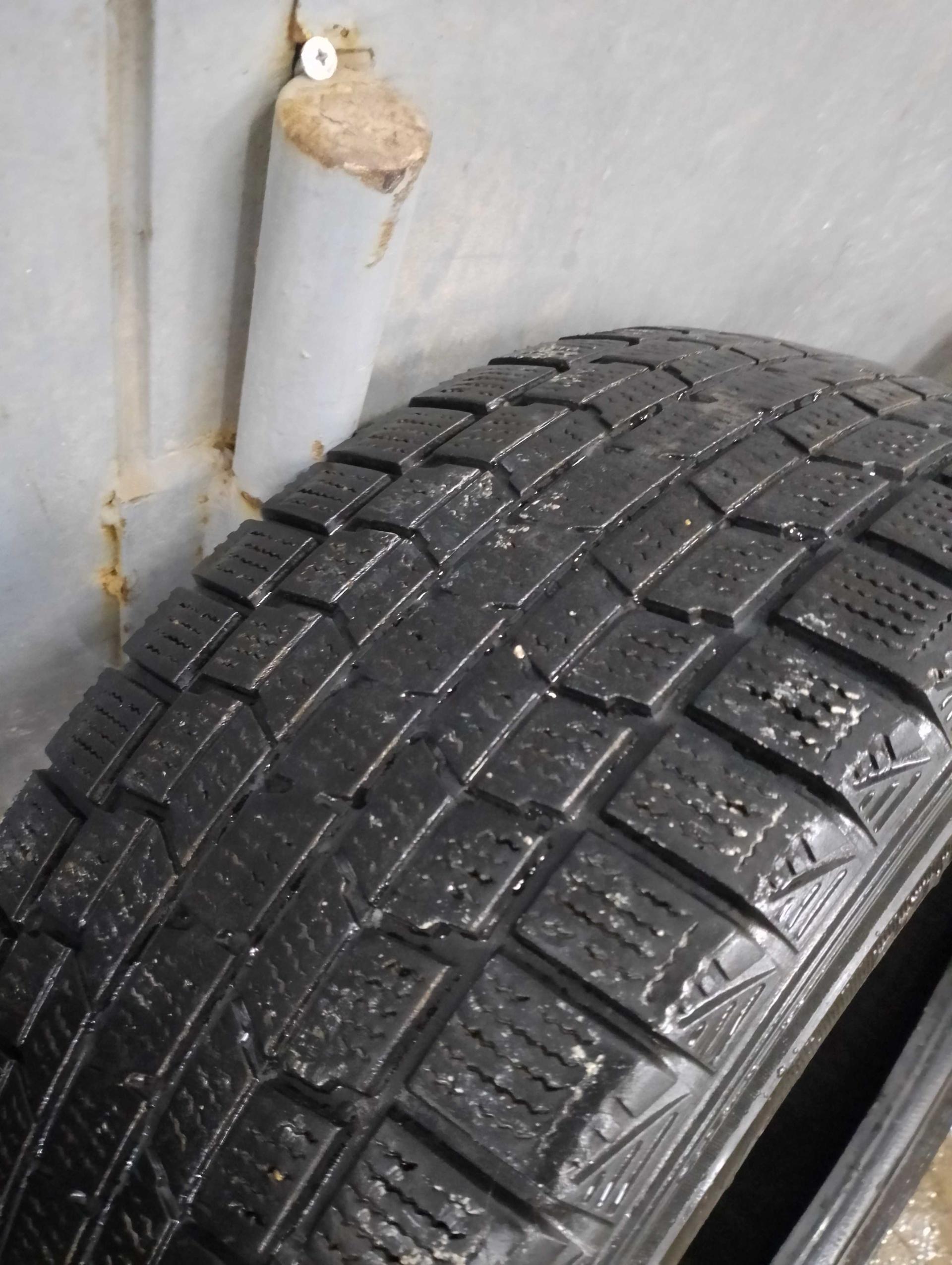 Dunlop 225/55 R16 зима ❄⛄без шипов (липучка)